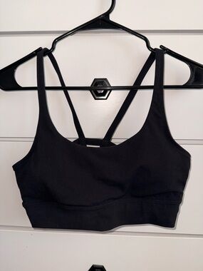 SOLD - Vuori black Yosemite sports bra